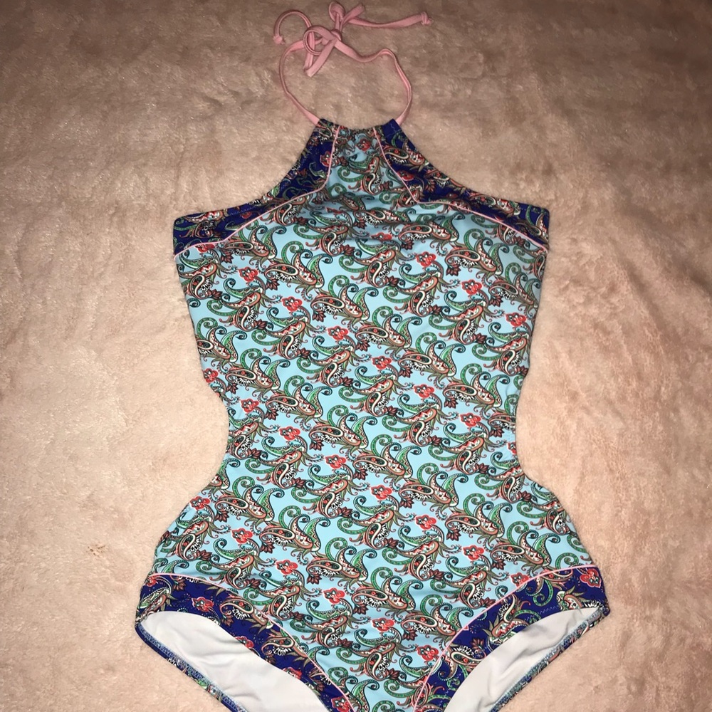 One piece Bathing suit